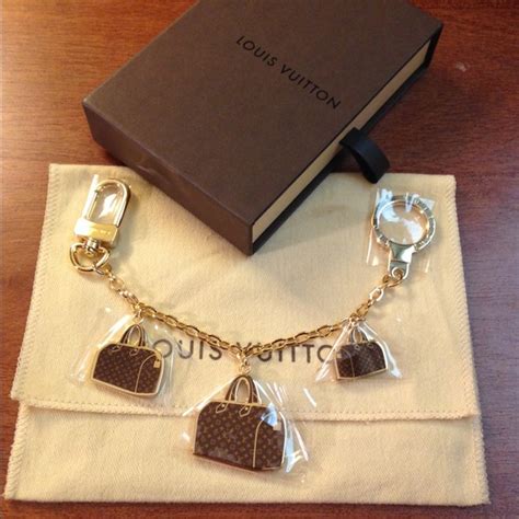 bag charms louis vuitton replica italia|louis vuitton keychain wallet dupe.